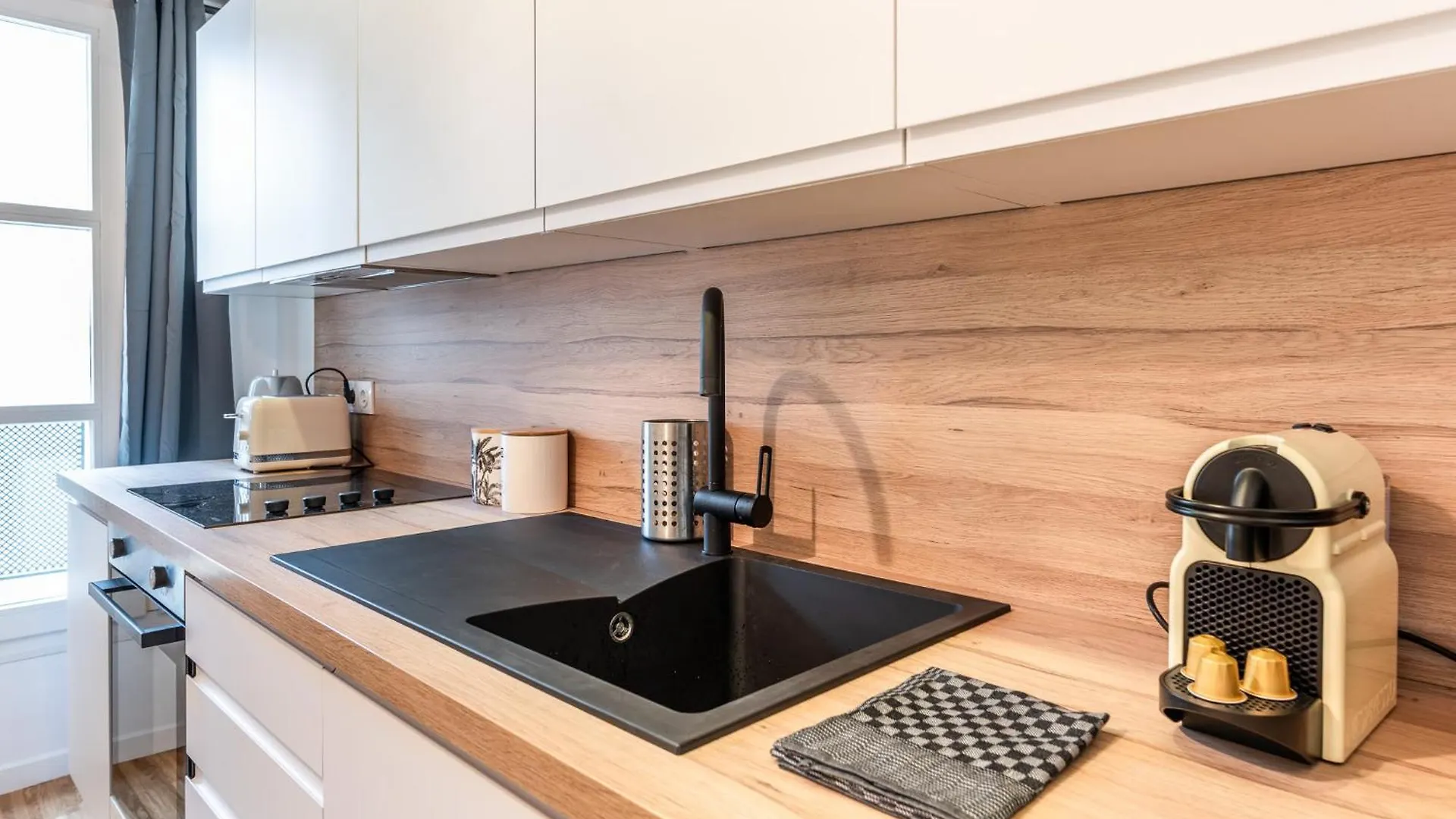 Appartement Wonderfull - 6 Guests - Parc Buttes Chaumont Parijs