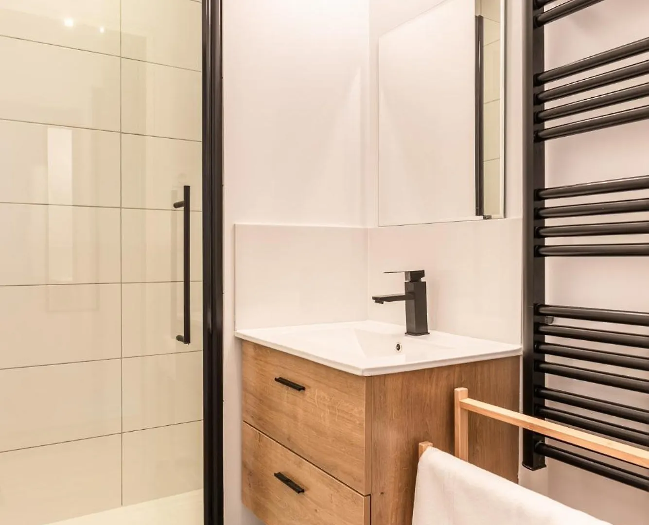 Appartement Wonderfull - 6 Guests - Parc Buttes Chaumont Parijs